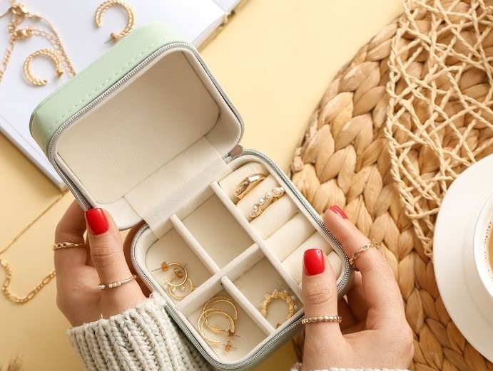 https://www.diamondflower.vn/storage/blogs/ava_1673342985.jpg