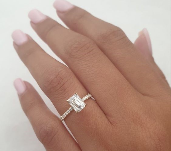 https://www.diamondflower.vn/storage/blogs/nhan-dinh-hon-deo-ngon-nao_1667299350.jpg
