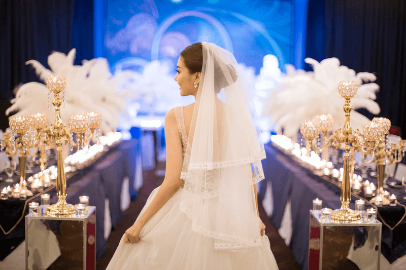 https://www.diamondflower.vn/storage/blogs/trang-suc-trong-le-cuoi_1663839043.png